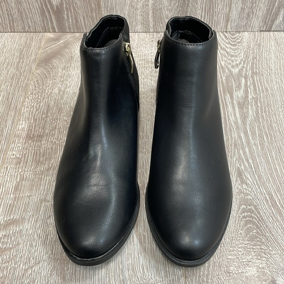 NWT Liz Claiborne Black Roycen Block Heel Bootie Ankle Boots 8M - Picture 2 of 16